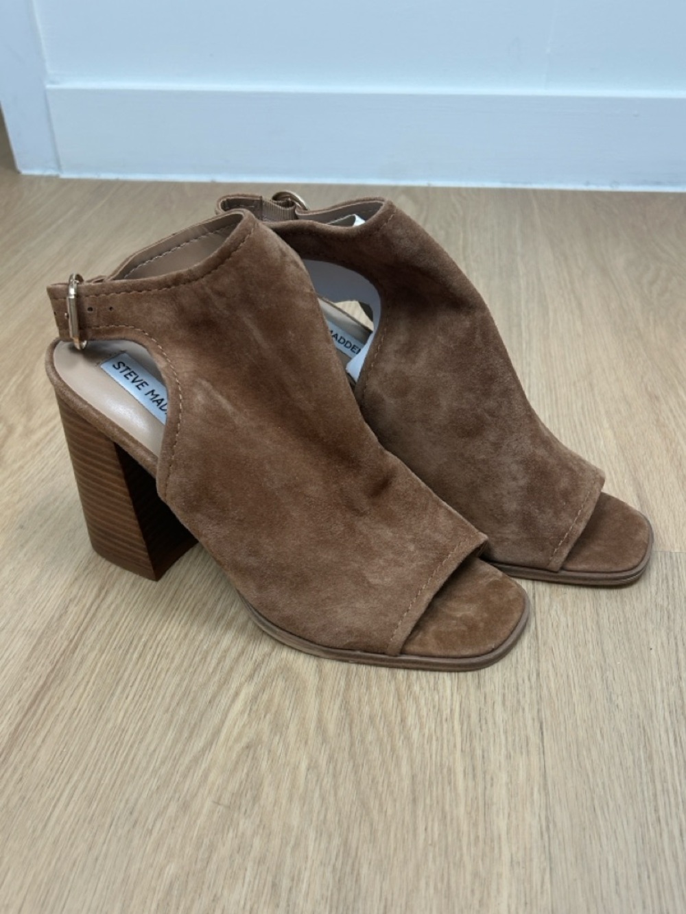 NWT Steve Madden Tan Suede Peep Toe Block Heel Sandals / Boots 9 - Picture 2 of 8